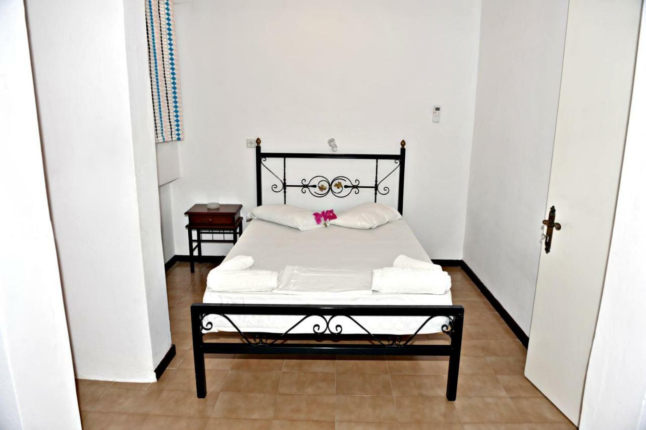 Studios Dimitris Giatras Zakynthos Town Exterior photo